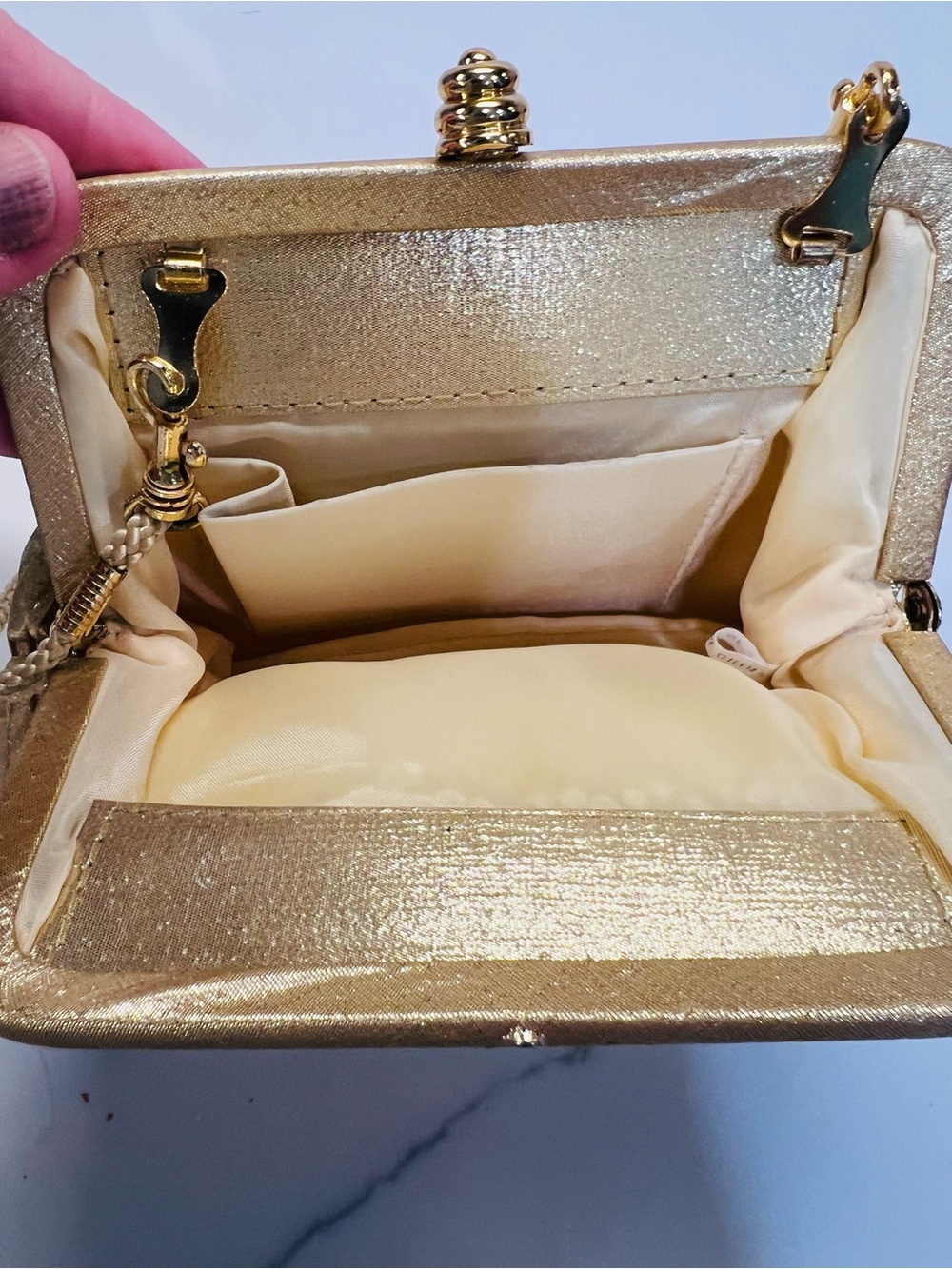 Vintage Women’s Gold Metallic Pleated Evening Bag Clutch w/ Strap - Picture 8 of 8